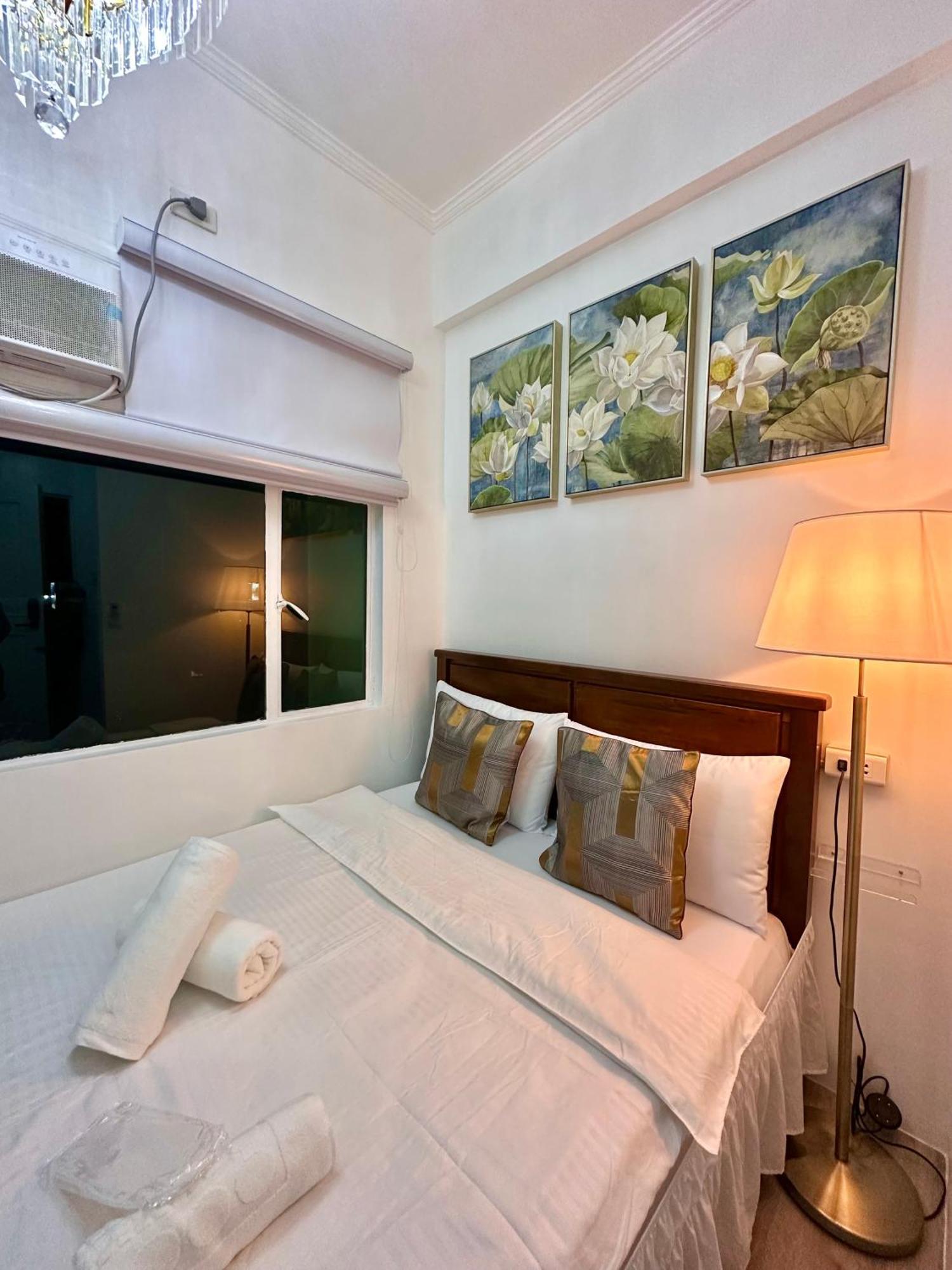 Studio Two Condominium, Alabang - Gold Fiber Wi-Fi -Netflix Ready Muntinlupa City Zewnętrze zdjęcie